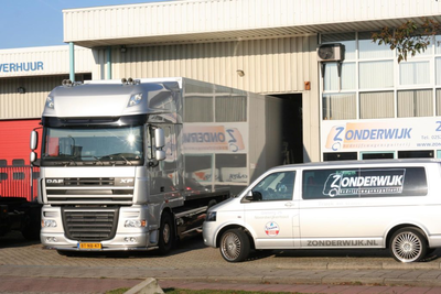 Autospuiterij Leiden